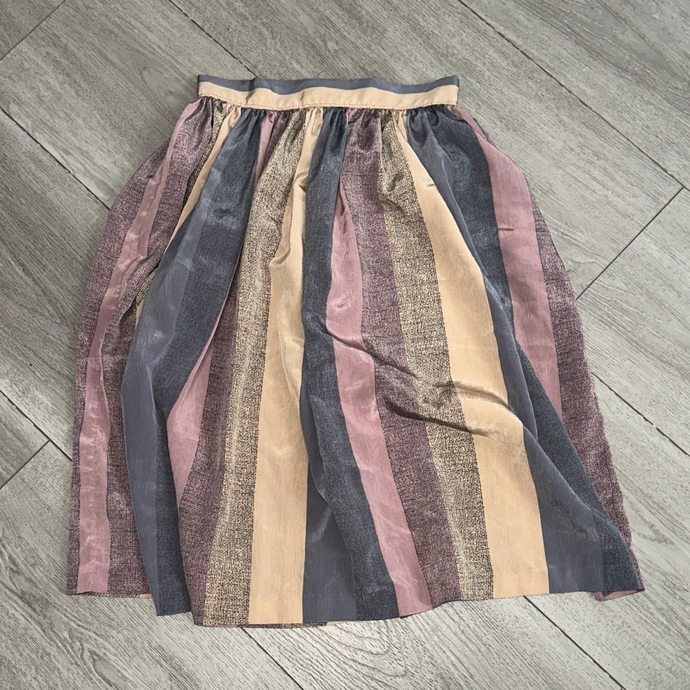 Source Unknown Striped A-Line Midi Skirt in Pink, Gray & Cream